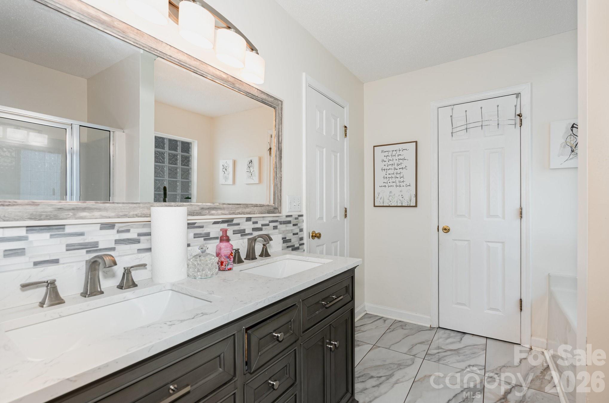 14121 Rouda Lane Charlotte, NC 28269 - Photo 17 of 24