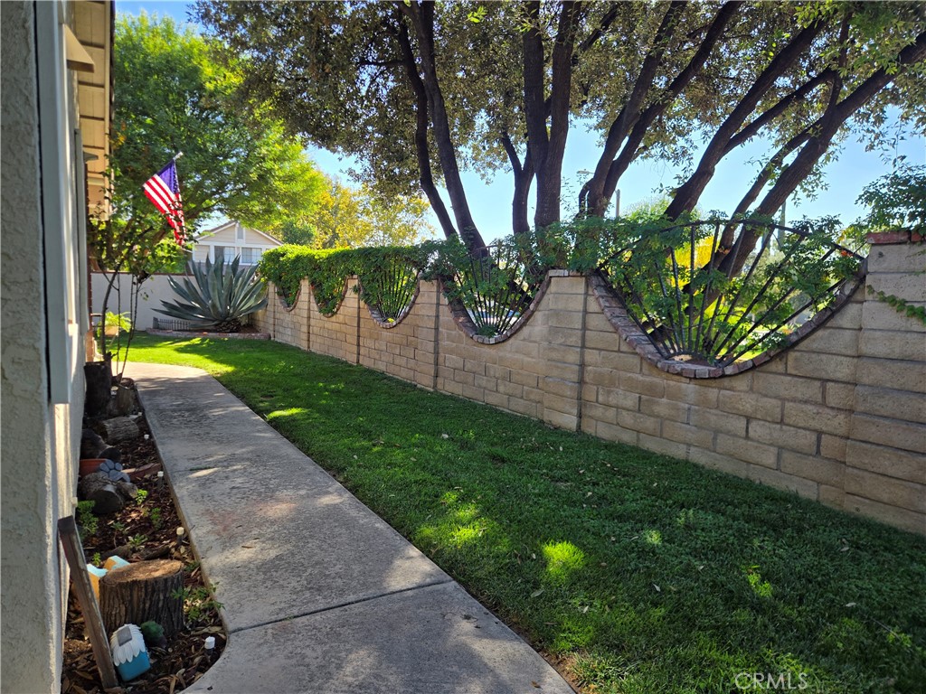 25951 Matel Road Valencia, CA 91355 - Photo 21 of 25 Gallery Image 21