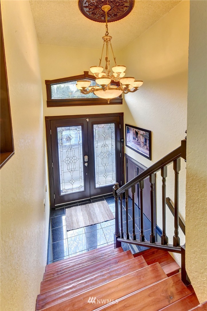 7414 181st Place Southwest Edmonds, WA 98026 - Photo 2 of 20 Gallery Image 2