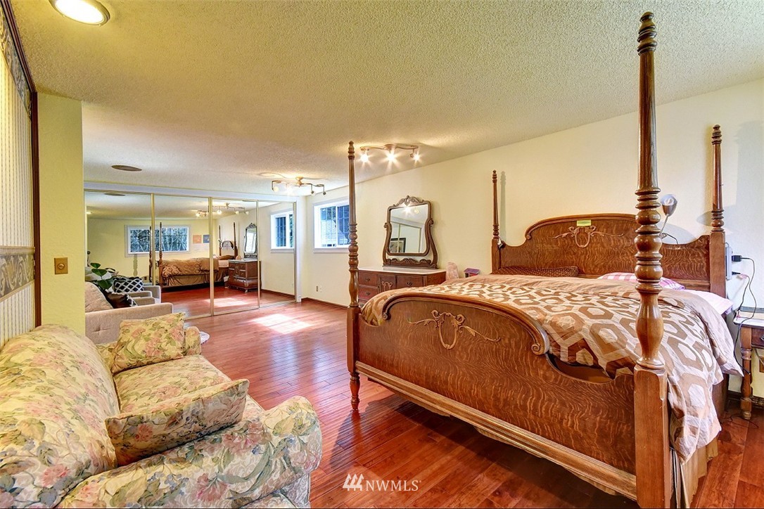 7414 181st Place Southwest Edmonds, WA 98026 - Photo 8 of 20 Gallery Image 8