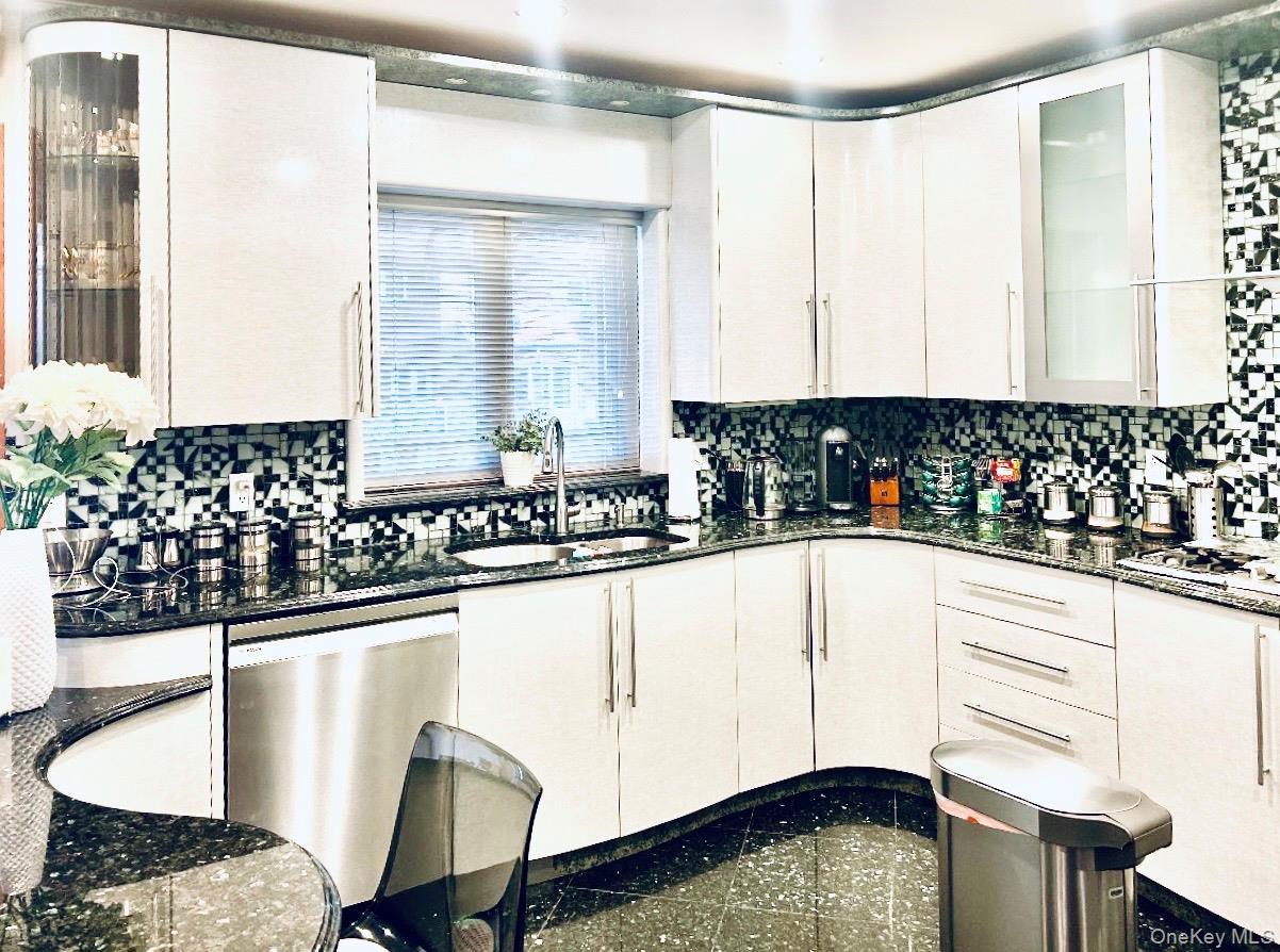 99-53 65th Road Queens, NY 11374 - Photo 8 of 16
