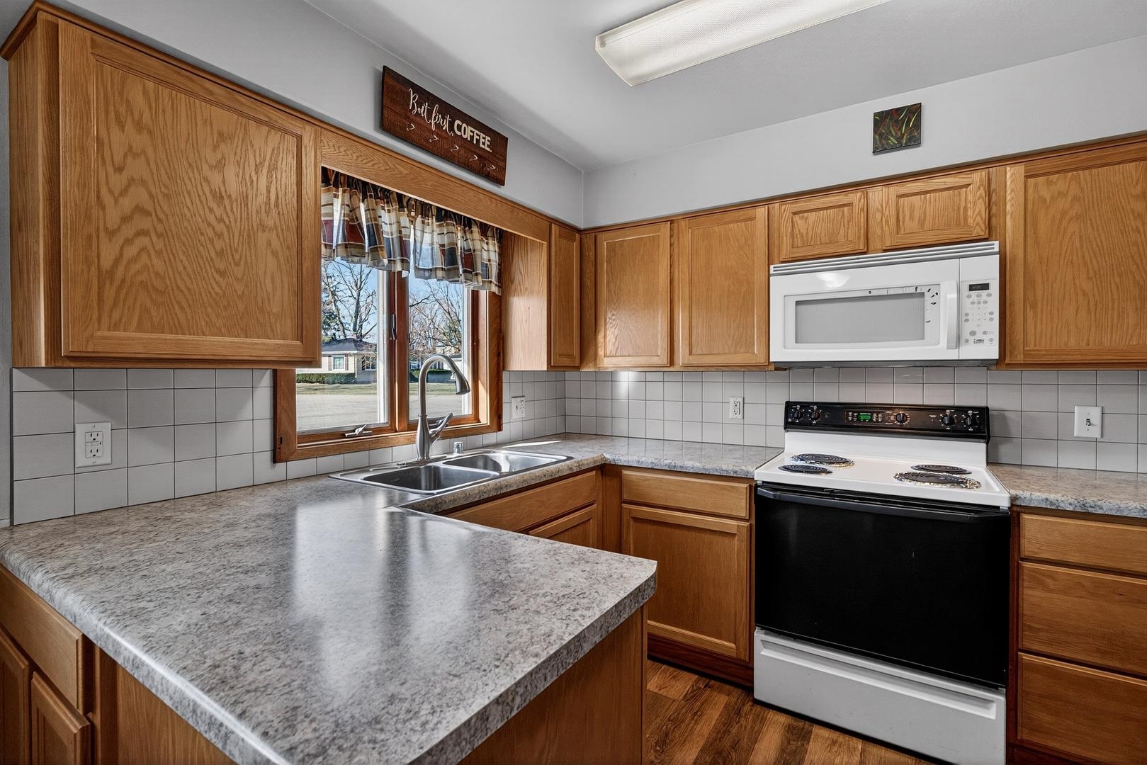 2507 16th Street Monroe, WI 53566 - Photo 15 of 45