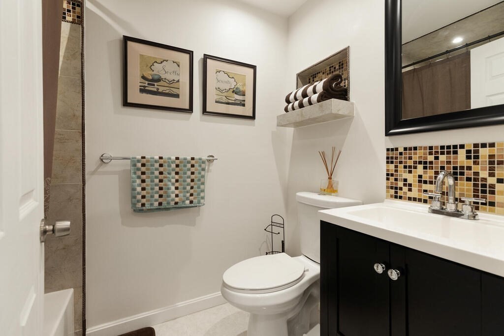 860 Main Street Lynnfield, MA 01940 - Photo 18 of 34