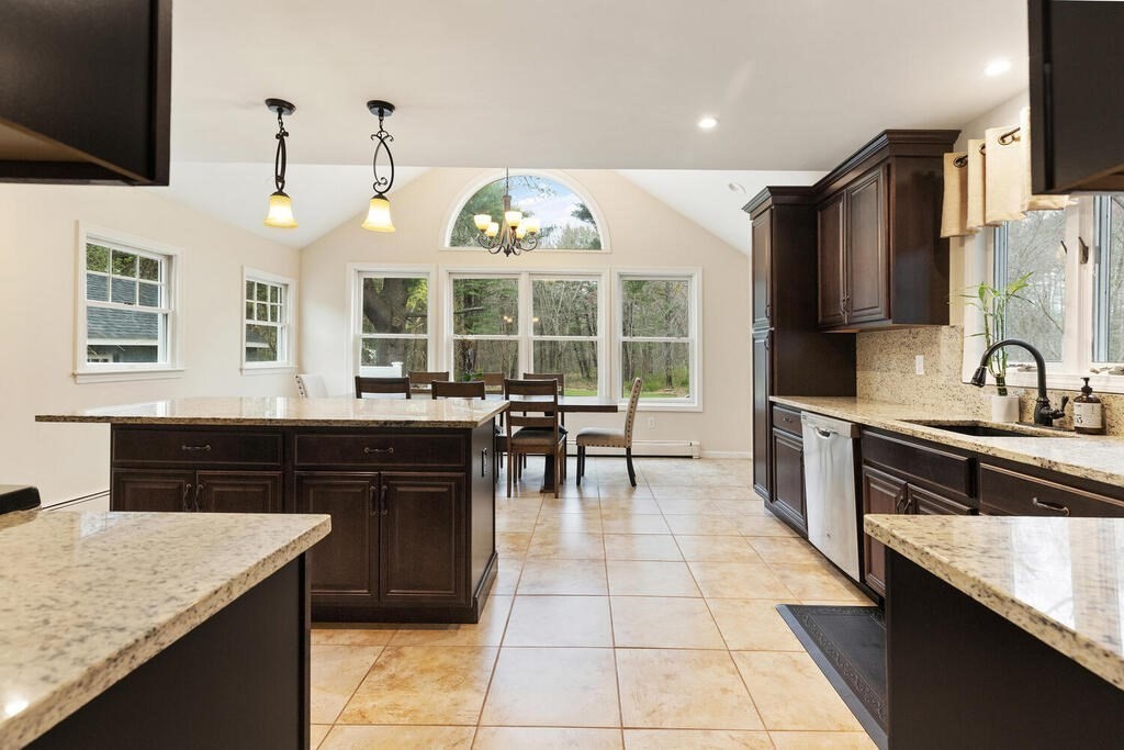 860 Main Street Lynnfield, MA 01940 - Photo 4 of 34