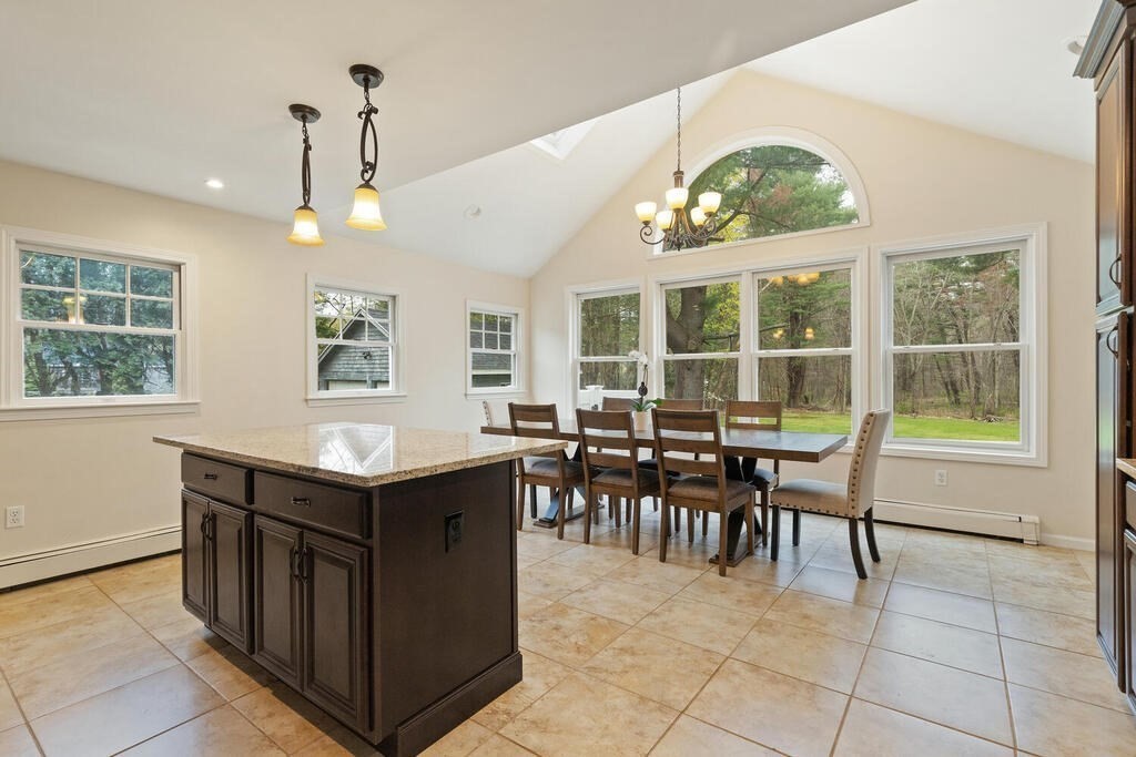 860 Main Street Lynnfield, MA 01940 - Photo 5 of 34