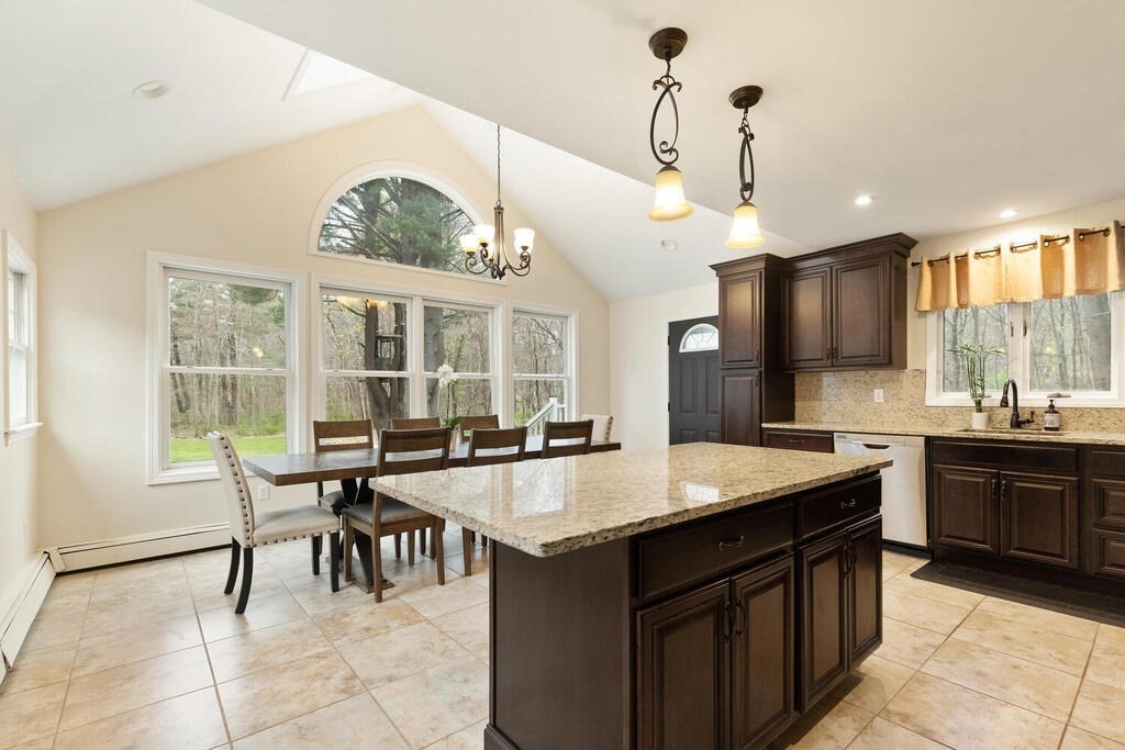 860 Main Street Lynnfield, MA 01940 - Photo 6 of 34