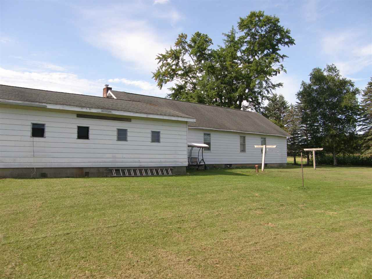 878 West Madison Road St. Louis, MI 48880 - Photo 12 of 27 1878389-11.JPG