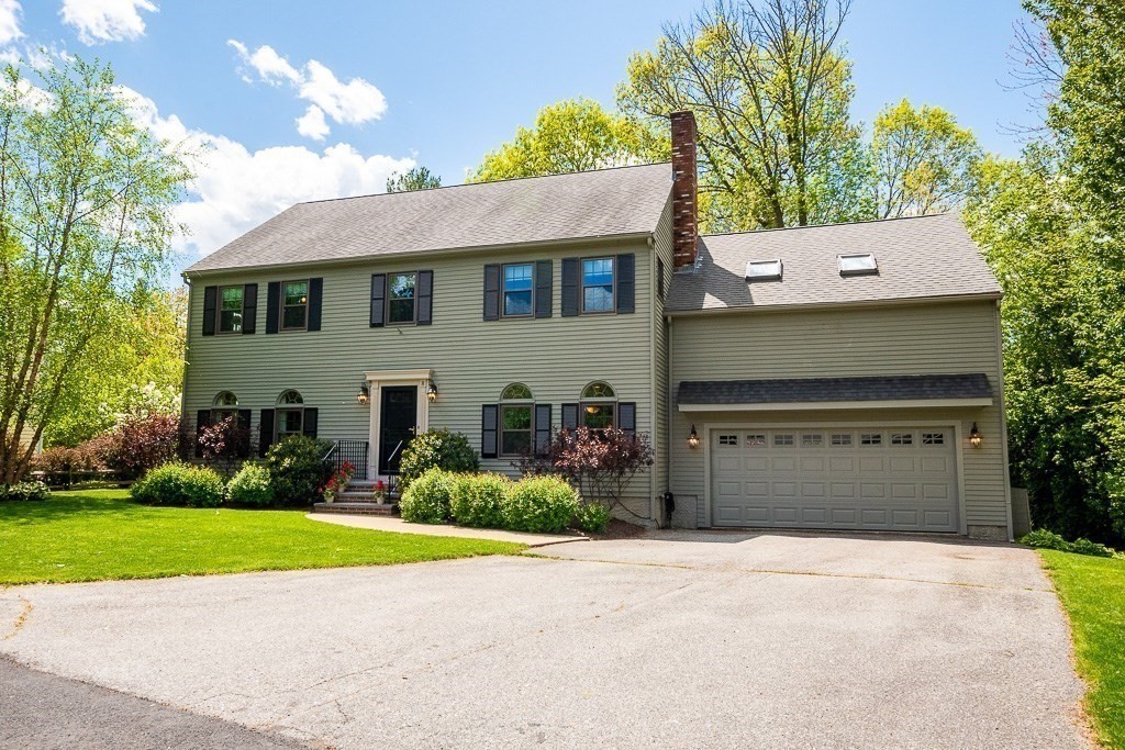 8 Margaret Road Dedham, MA 02026 - Photo 3 of 42 Gallery Image 3