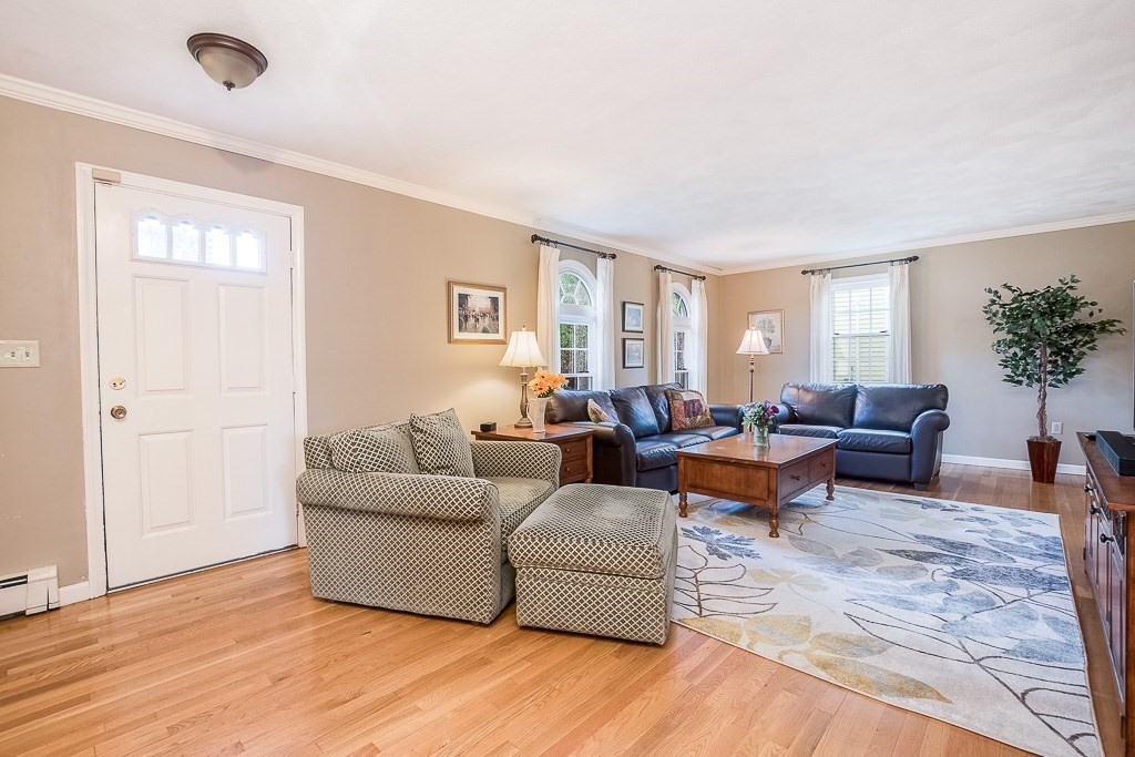 8 Margaret Road Dedham, MA 02026 - Photo 5 of 42 Gallery Image 5