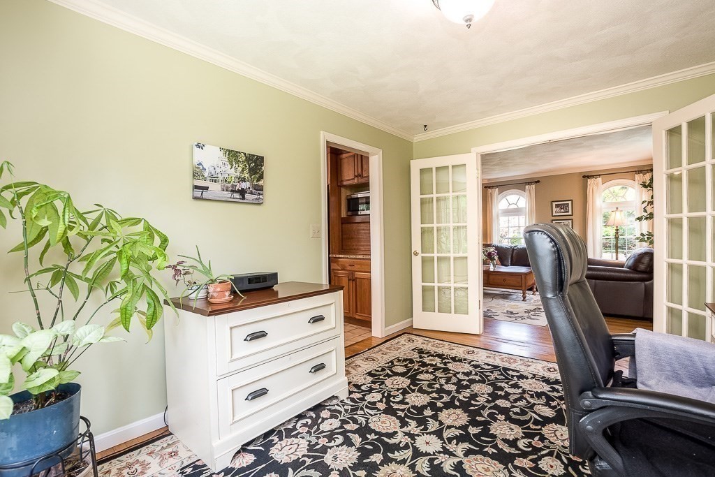 8 Margaret Road Dedham, MA 02026 - Photo 10 of 42 Gallery Image 10