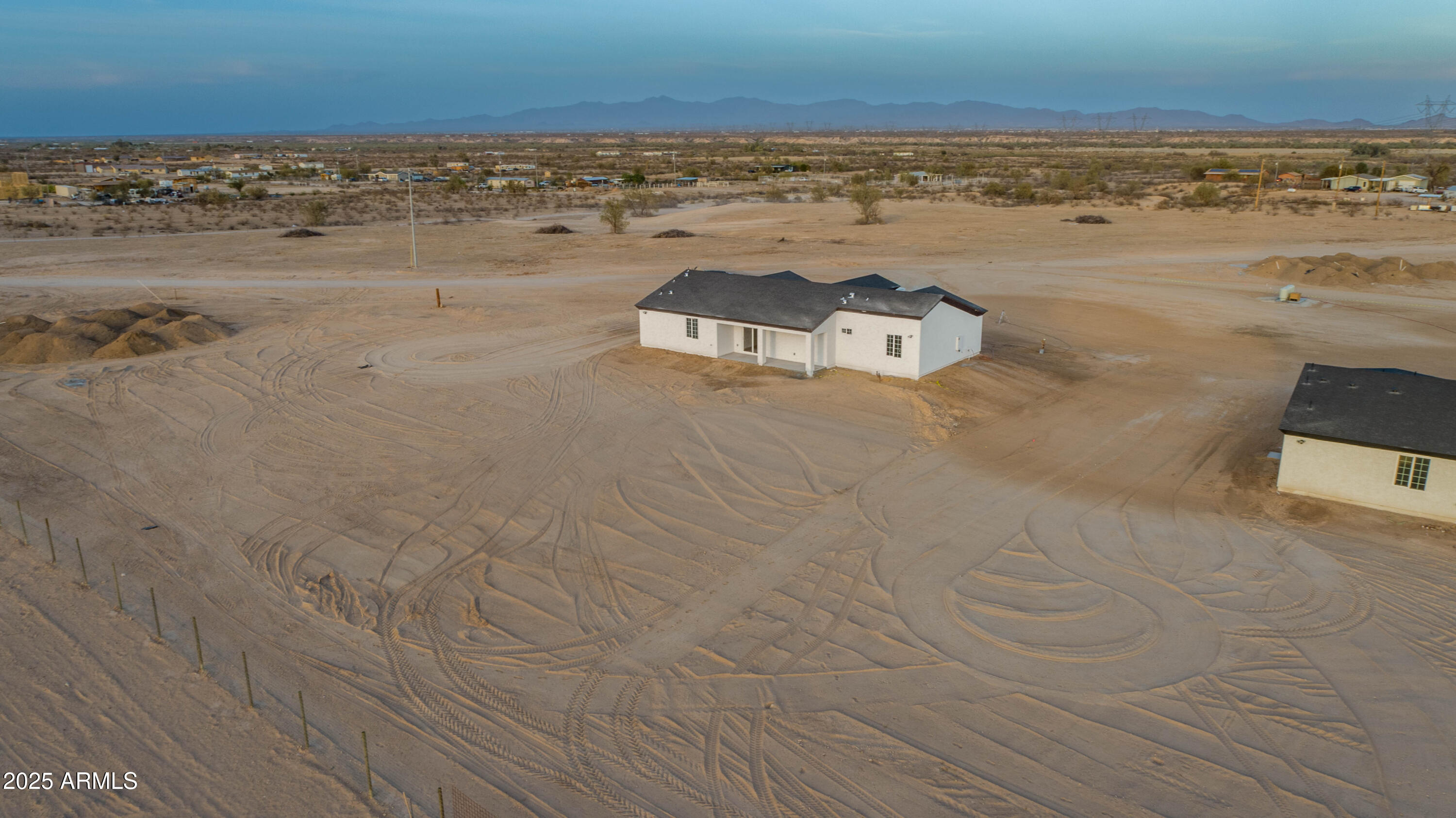 2103 Hassayampa Road Tonopah, AZ 85354 - Photo 9 of 37