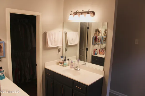 $325,000 | 4472 Stone Cross Drive, Olive Branch, MS 38654