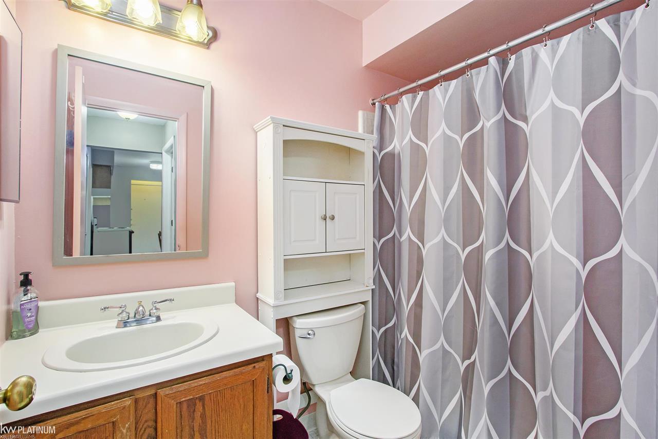 43298 Mound Road Sterling Heights, MI 48314 - Photo 10 of 15 50064604-9.JPG