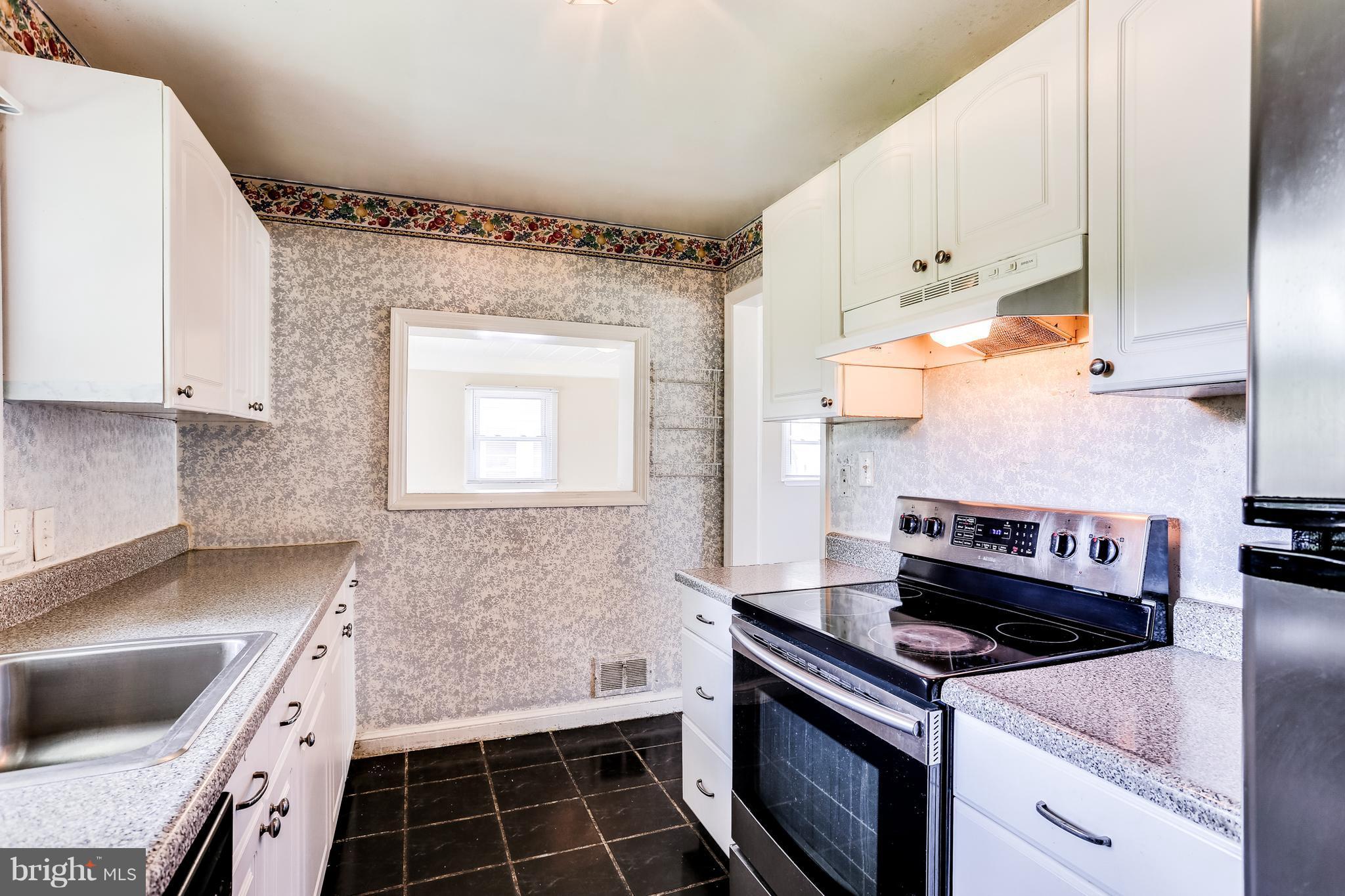 4243 Powder Mill Road Beltsville, MD 20705 - Photo 5 of 30 Kitchen