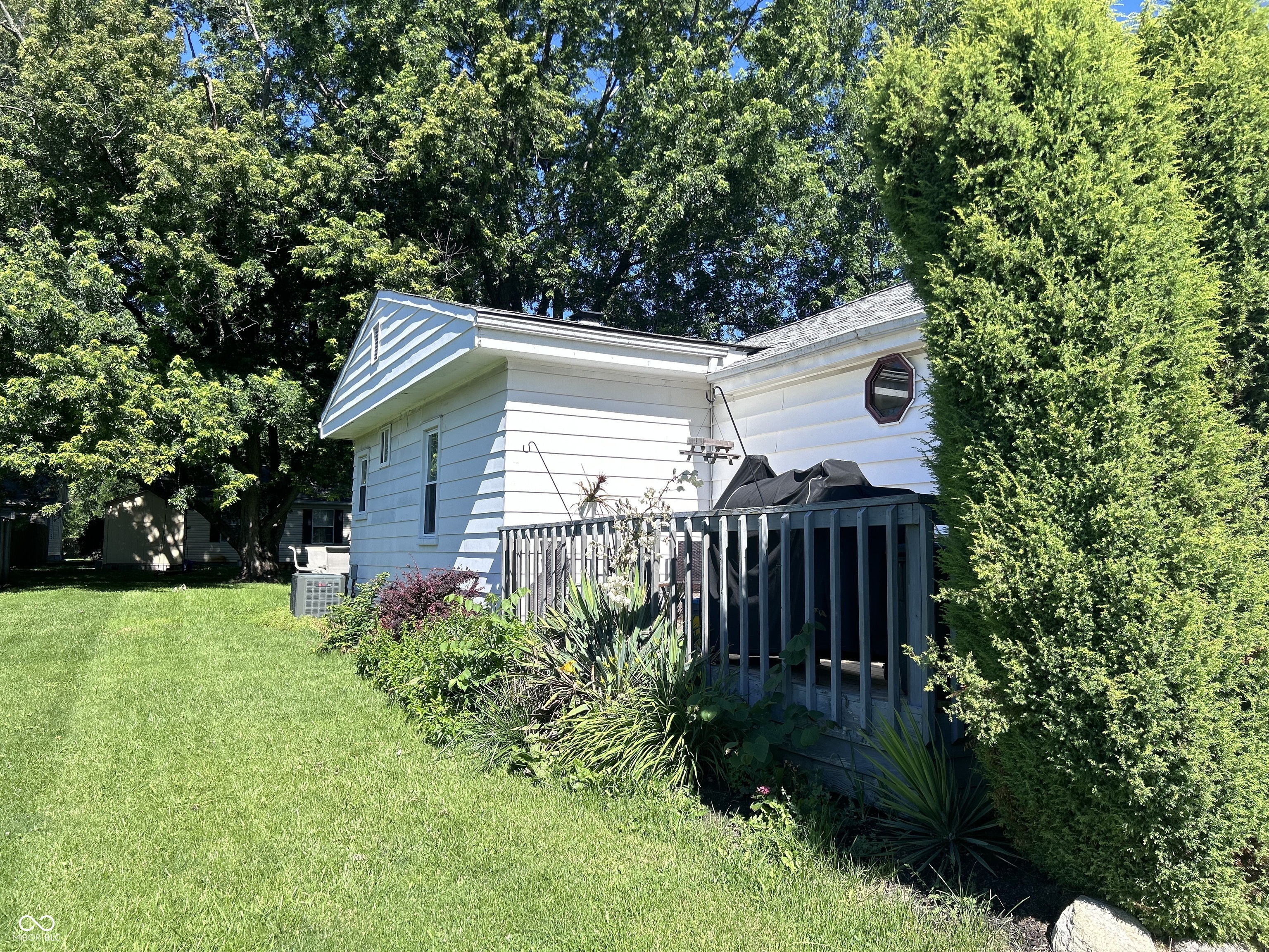 424 2nd Street Wilkinson, IN 46186 - Photo 3 of 17