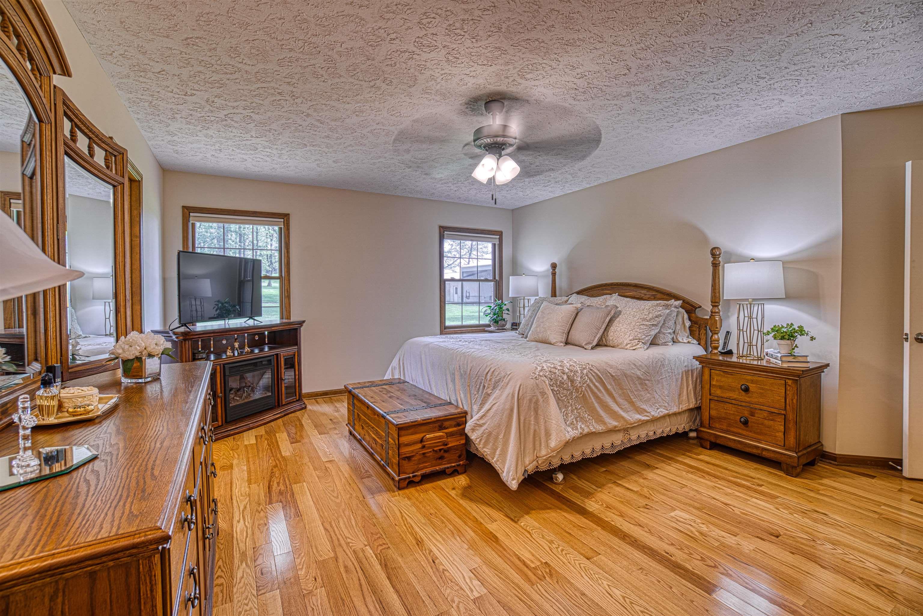 5695 Schneider Road Newburgh, IN 47630 - Photo 14 of 36 Gallery Image 14