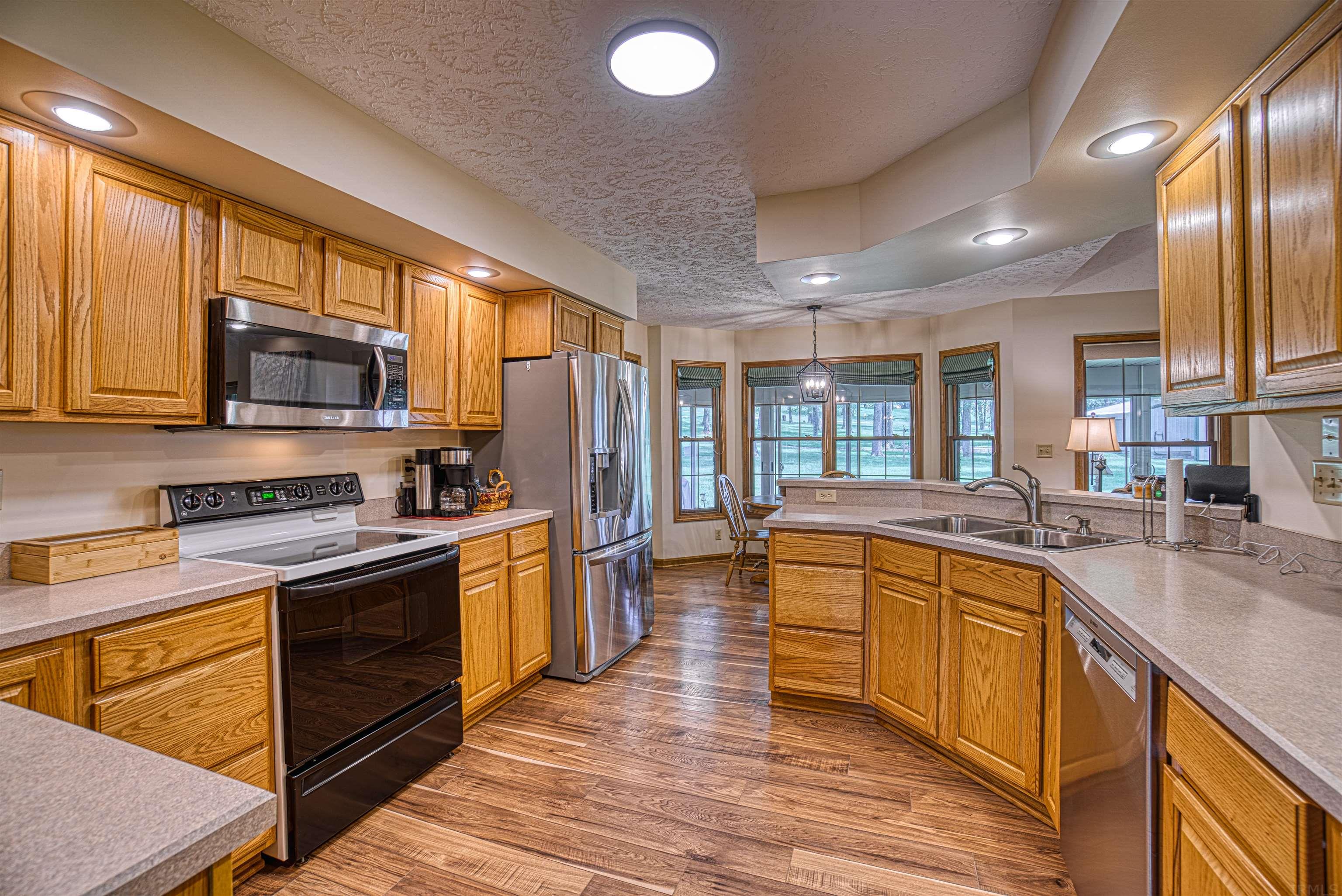 5695 Schneider Road Newburgh, IN 47630 - Photo 6 of 36 Gallery Image 6