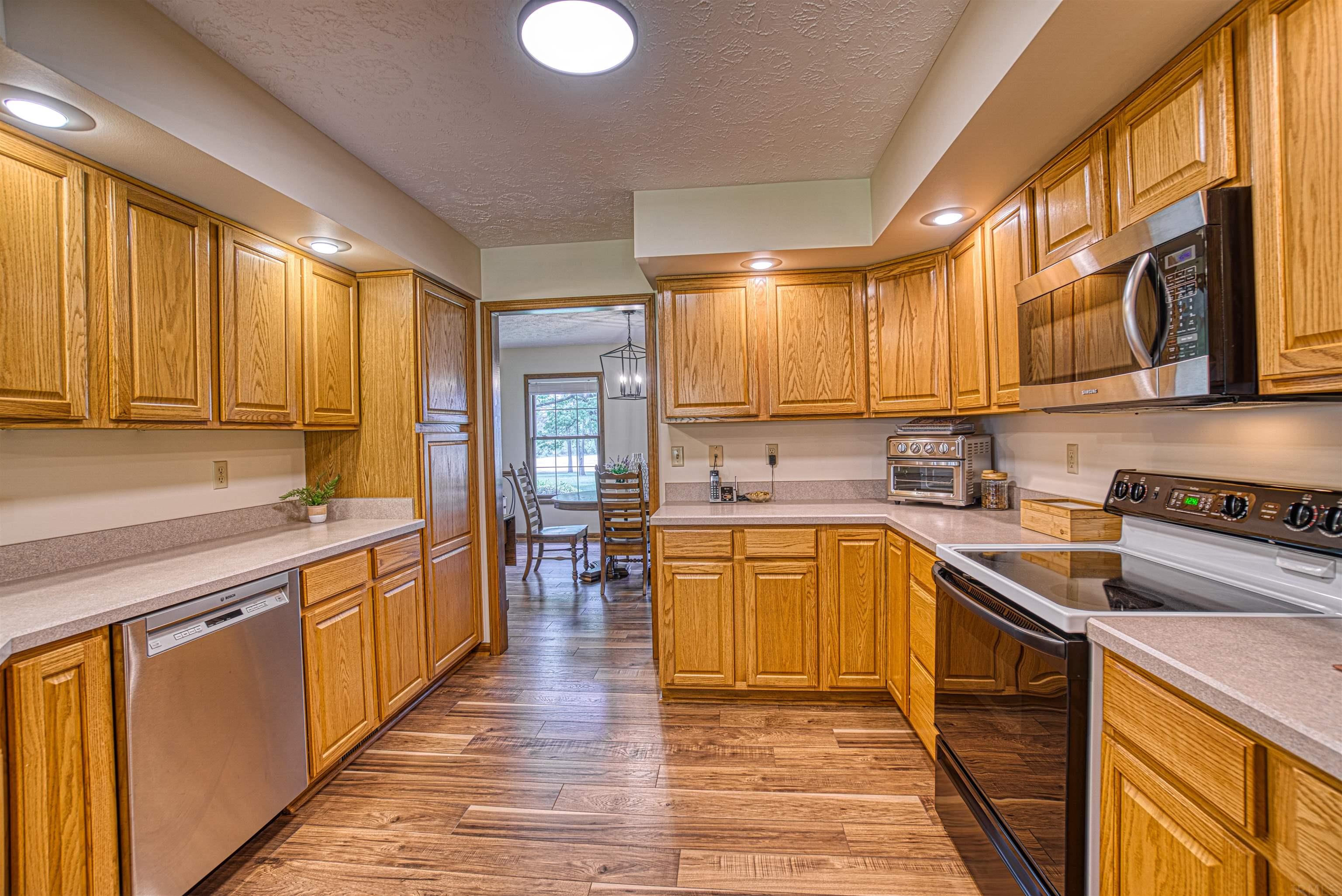 5695 Schneider Road Newburgh, IN 47630 - Photo 7 of 36 Gallery Image 7