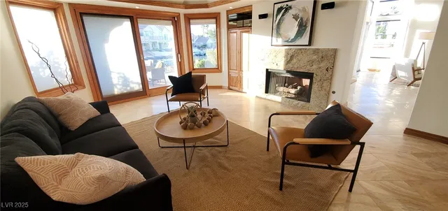 $1,330,000 | 3141 West Waterside Circle, Las Vegas, NV 89117