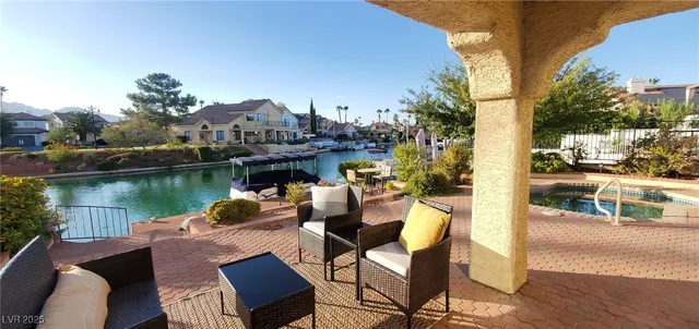 $1,330,000 | 3141 West Waterside Circle, Las Vegas, NV 89117