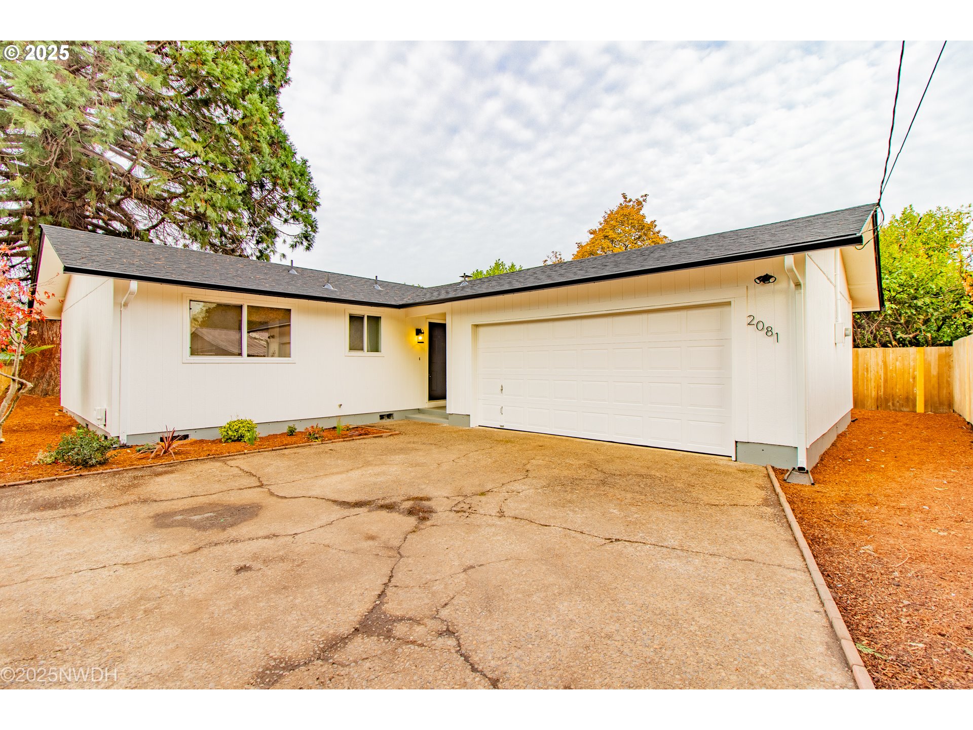 2081 Devos Street Eugene, OR 97402 - Photo 24 of 32