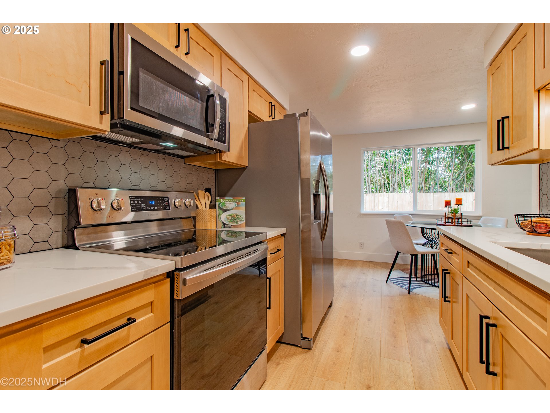 2081 Devos Street Eugene, OR 97402 - Photo 29 of 32