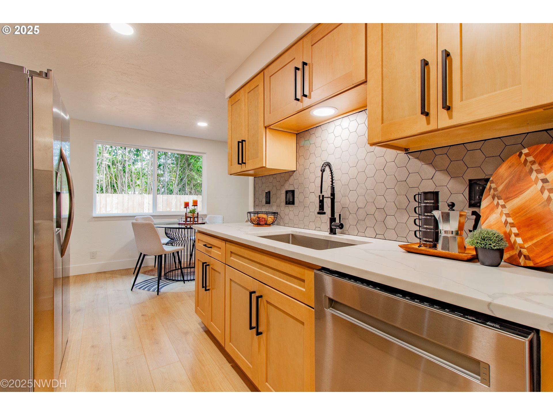 2081 Devos Street Eugene, OR 97402 - Photo 30 of 32