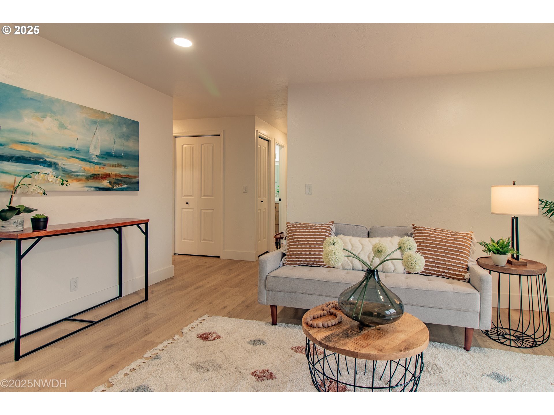 2081 Devos Street Eugene, OR 97402 - Photo 7 of 32