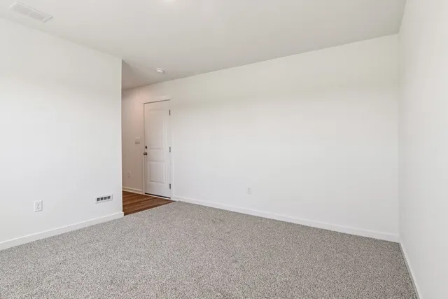 $329,990 | 911 Briar Gln Court, Hampshire, IL 60140