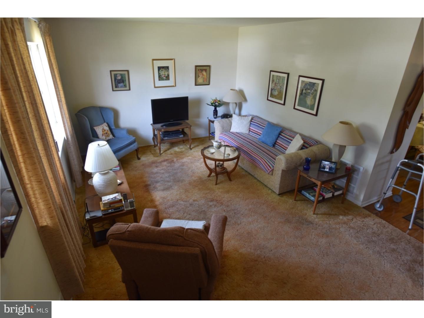 5 Patrick Way Hamilton, NJ 08620 - Photo 3 of 15 Family Room