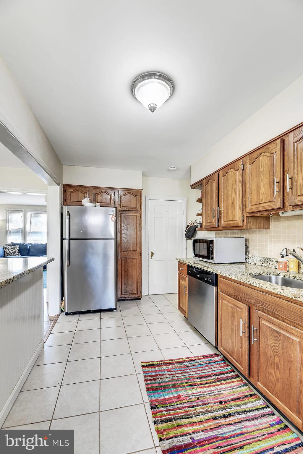 406 Stratford Road Baltimore, MD 21228 - Photo 13 of 35