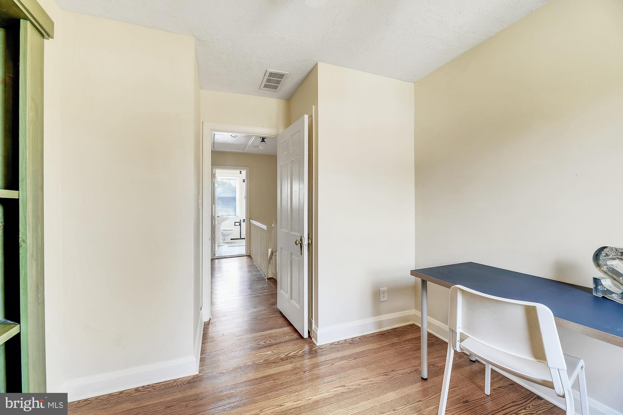 406 Stratford Road Baltimore, MD 21228 - Photo 23 of 35