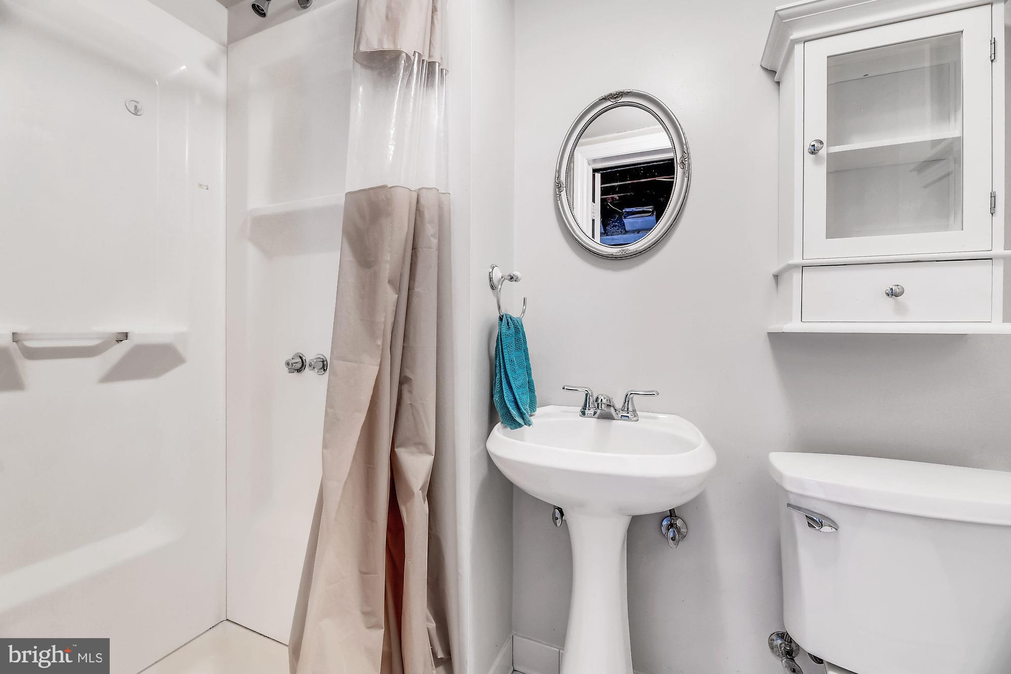 406 Stratford Road Baltimore, MD 21228 - Photo 28 of 35