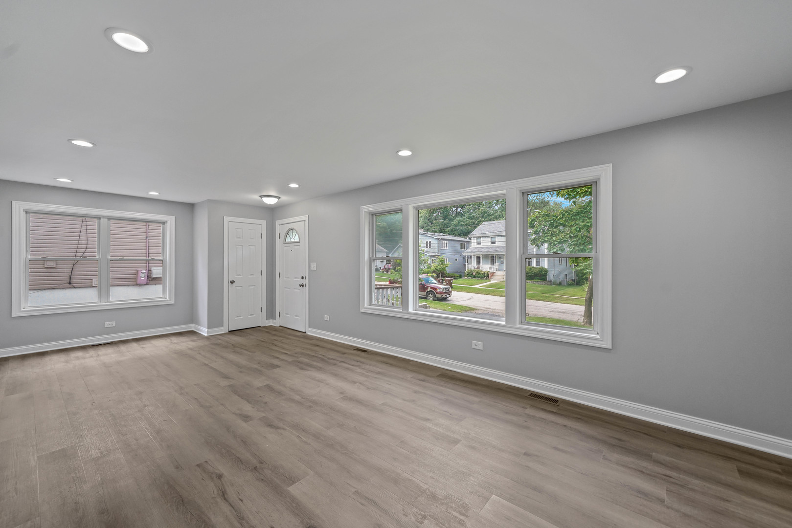 1441 Burr Oak Road Homewood, IL 60430 - Photo 8 of 27 a view of an empty room with a window