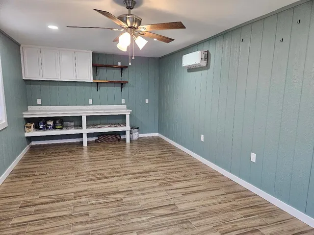 $1,860 | 110 Lexington Road, Elgin, TX 78621