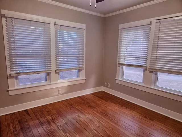 $1,860 | 110 Lexington Road, Elgin, TX 78621