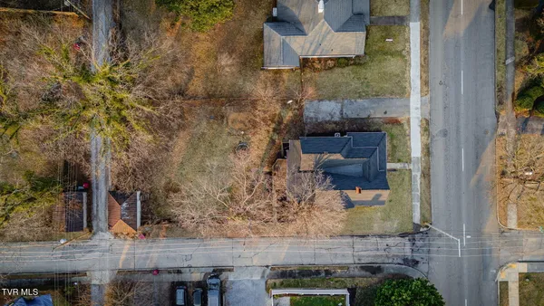 $379,900 | 201 East Unaka Avenue, Johnson City, TN 37601