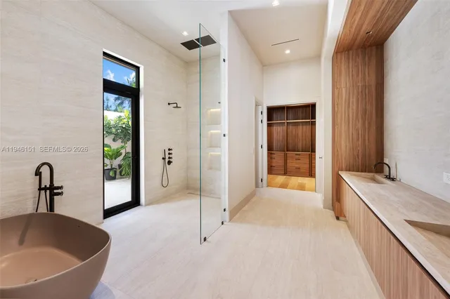 $9,499,000 | 7725 Southwest 114th Street, Pinecrest, FL 33156