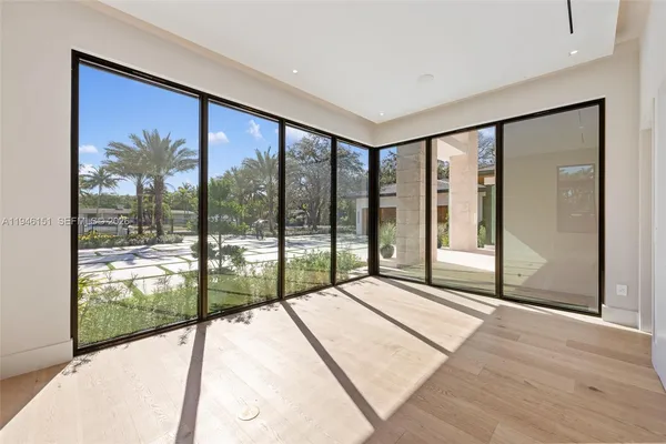$9,499,000 | 7725 Southwest 114th Street, Pinecrest, FL 33156