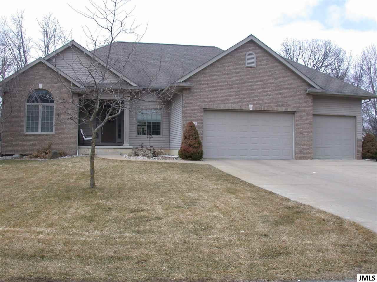 2442 Glengarry Road Jackson, MI 49203 - Photo 1 of 30 Photo 1