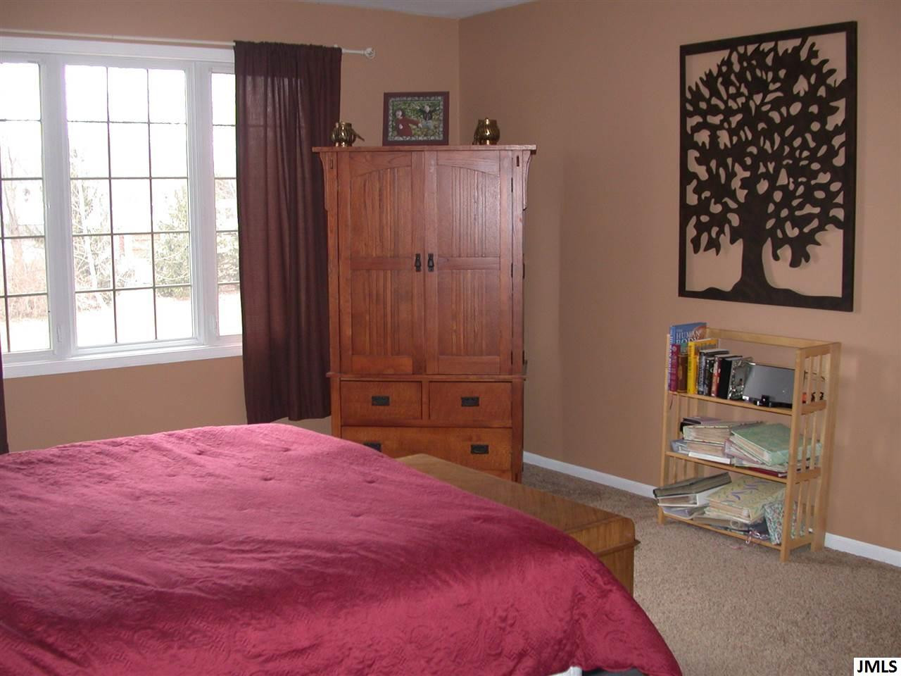 2442 Glengarry Road Jackson, MI 49203 - Photo 14 of 30 Photo 14