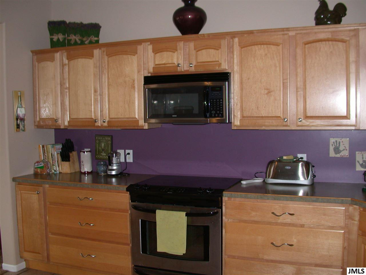 2442 Glengarry Road Jackson, MI 49203 - Photo 4 of 30 Photo 4