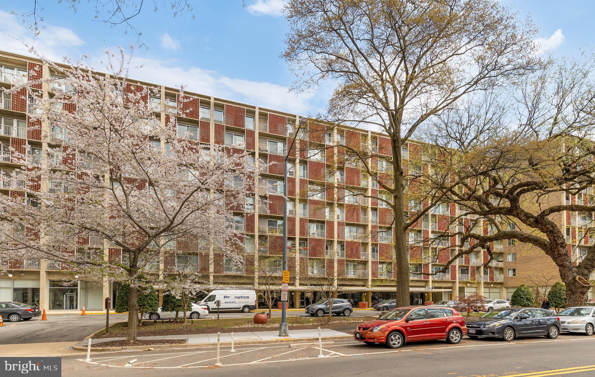 800 4th Street Southwest, Unit S409 Washington, DC 20024 - Photo 2 of 22