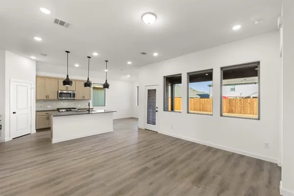 $2,099 | 1500 Eagle Meadow Trail, Unit L, Anna, TX 75409