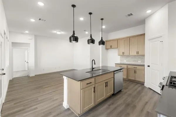 $2,099 | 1500 Eagle Meadow Trail, Unit L, Anna, TX 75409