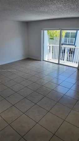 $1,900 | 11140 Southwest 196th Street, Unit 308, Cutler Bay, FL 33157