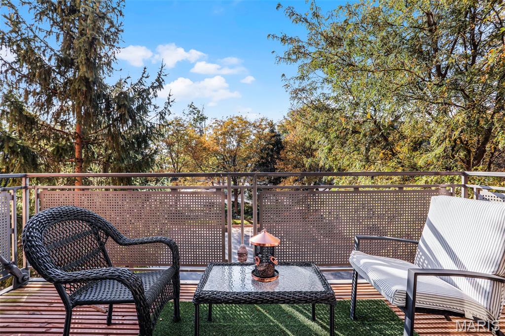 630 Emerson Road, Unit 206 Creve Coeur, MO 63141 - Photo 23 of 34 Gallery Image 23