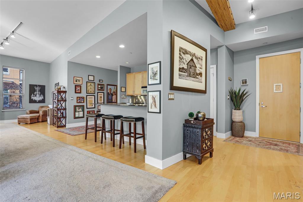 630 Emerson Road, Unit 206 Creve Coeur, MO 63141 - Photo 4 of 34 Gallery Image 4