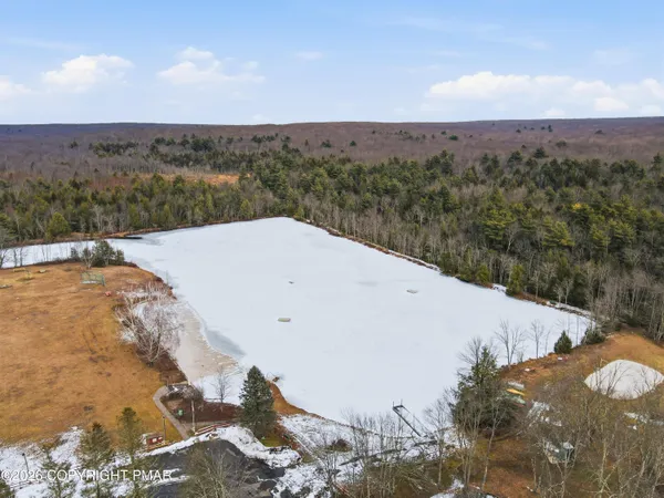 $290,000 | 98 Black Bear Pass, White Haven, PA 18661