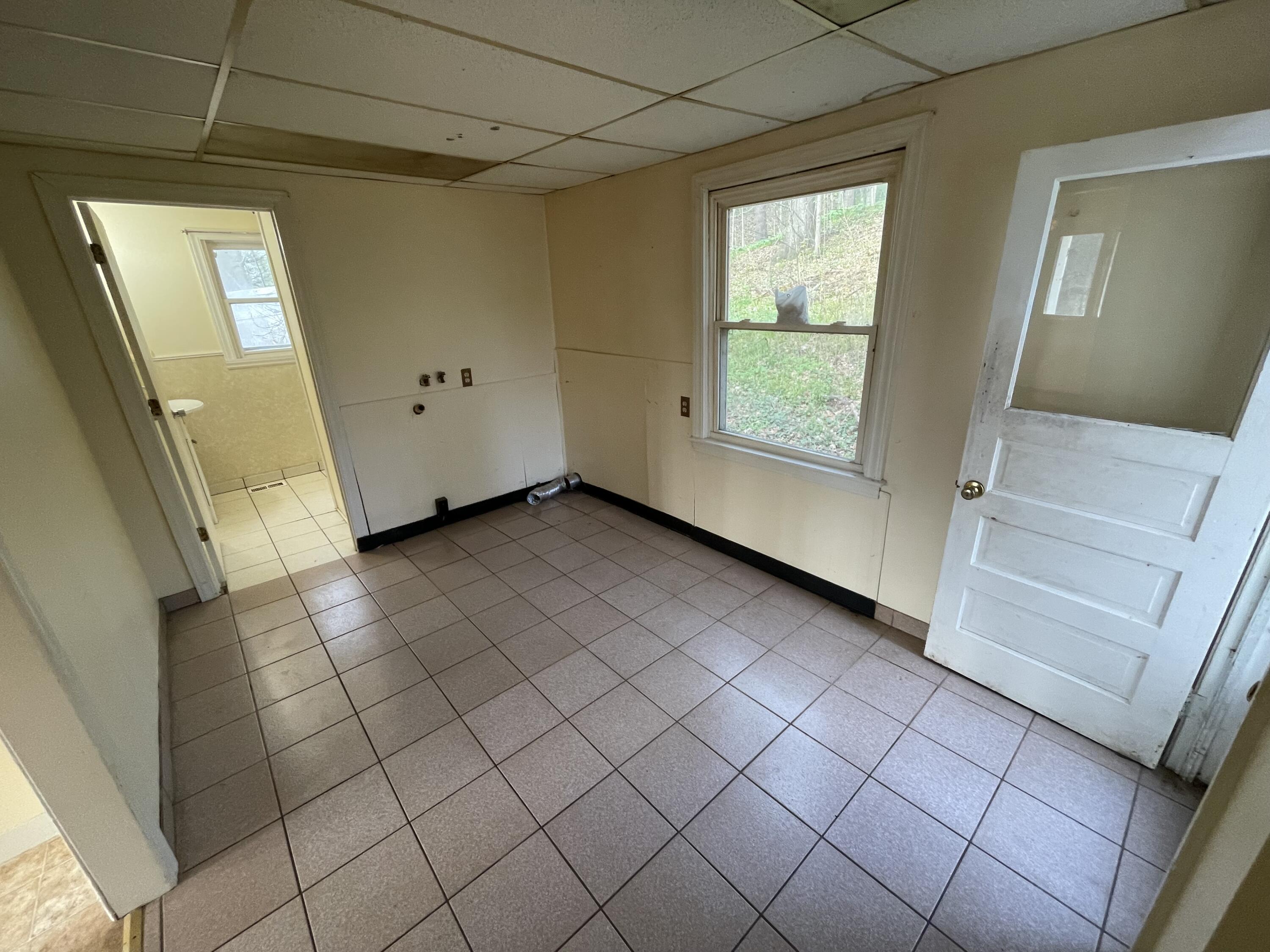 208 4th Street Plainwell, MI 49080 - Photo 16 of 26 IMG_7048